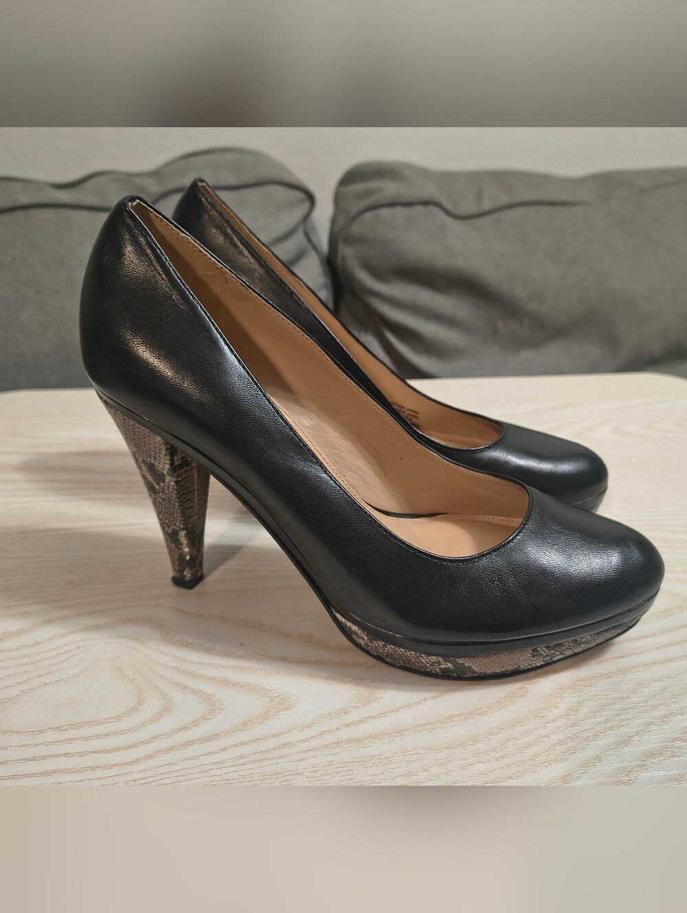 Antonio Melani Black Leather Platform Pumps – Size 8M